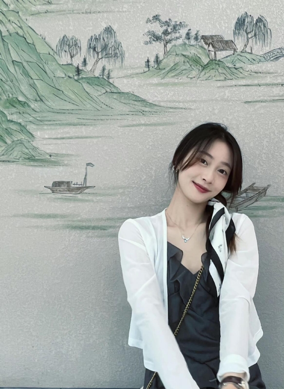小趴菜的第一张照片--洛阳相亲服务中心