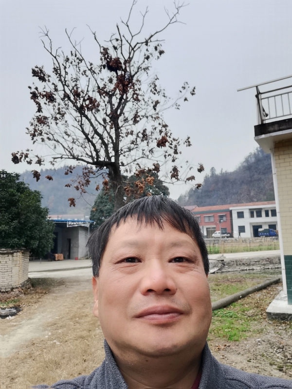 苏众青春冲浪的第二张照片--洛阳相亲服务中心
