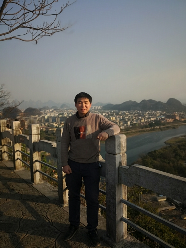 漓江之上的第三张照片--洛阳相亲服务中心