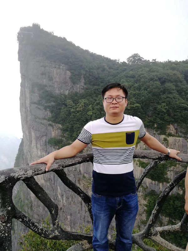 江汉的第一张照片--洛阳相亲服务中心