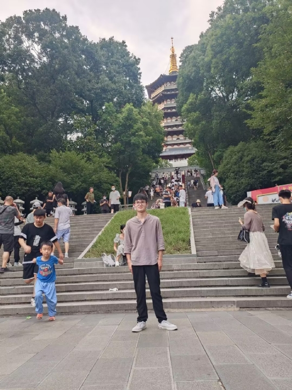阳光男孩的第五张照片--洛阳相亲服务中心