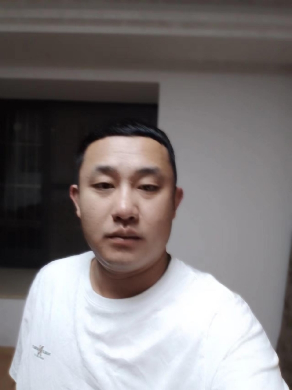 魔尊的第一张照片--洛阳相亲服务中心