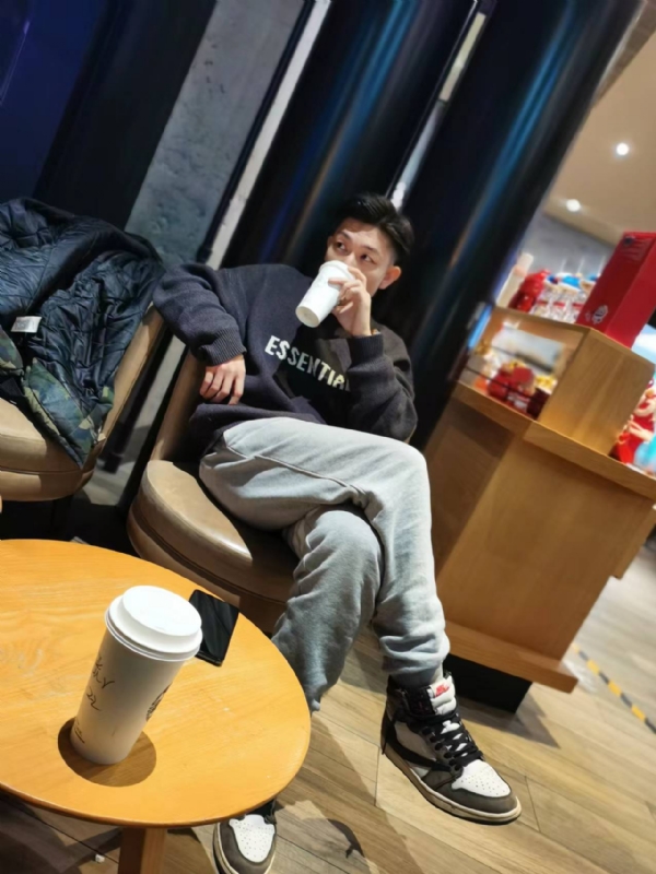 LAZY的第一张照片--洛阳相亲服务中心