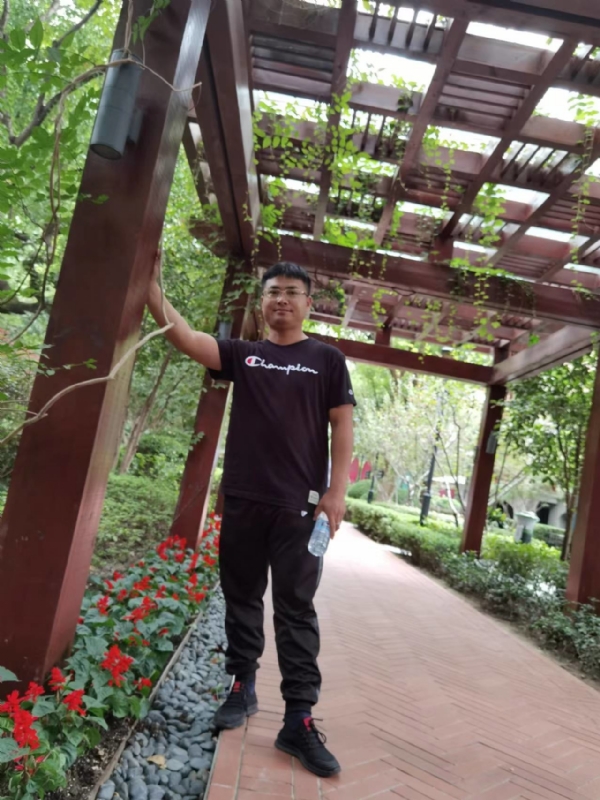 会飞的鱼的第一张照片--洛阳相亲服务中心