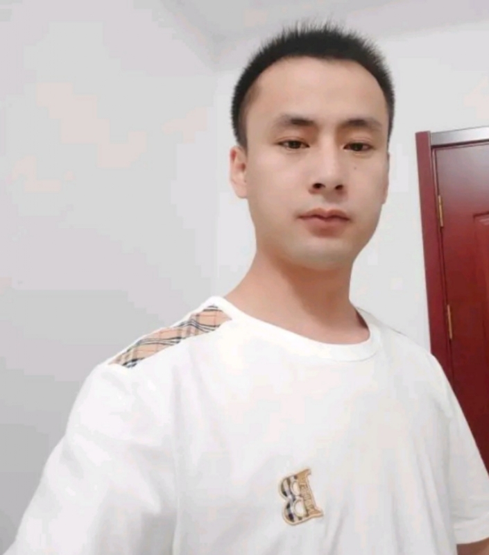 海阔天空的第一张照片--洛阳相亲服务中心