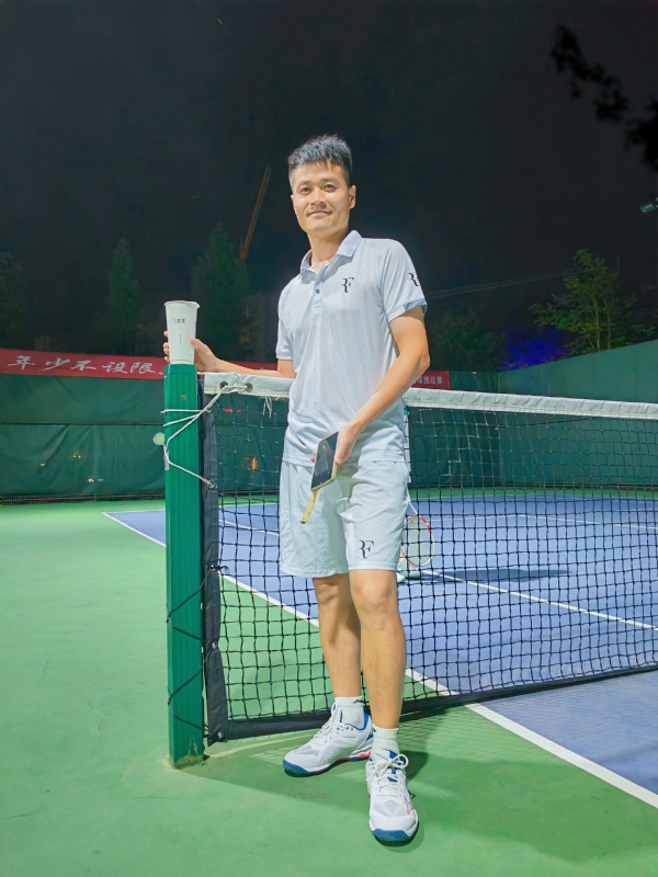 网球罗的第五张照片--洛阳相亲服务中心