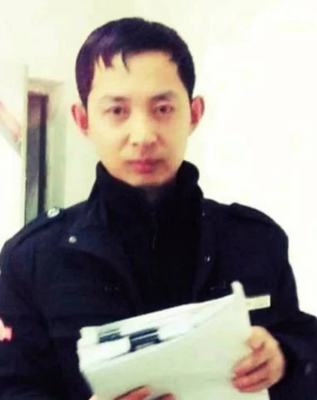 风雨中有你的第一张照片--洛阳相亲服务中心