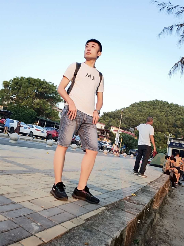 俊皓的第一张照片--洛阳相亲服务中心