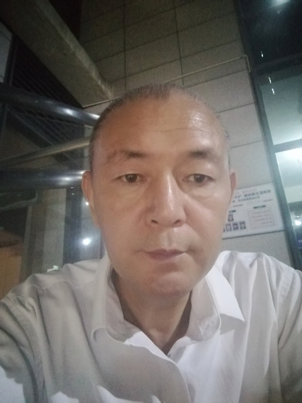 老李的第一张照片--洛阳相亲服务中心