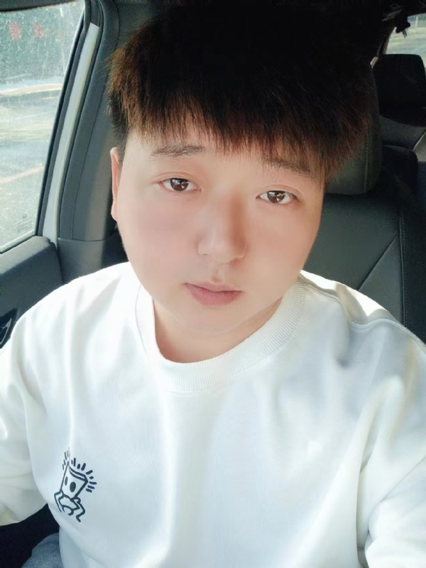 可乐加冰的第一张照片--洛阳相亲服务中心