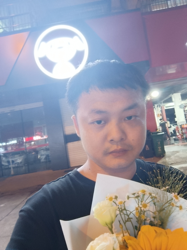 小陈的第一张照片--洛阳相亲服务中心
