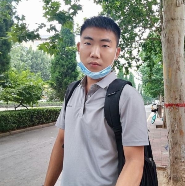 90年男征婚的第一张照片--洛阳相亲服务中心