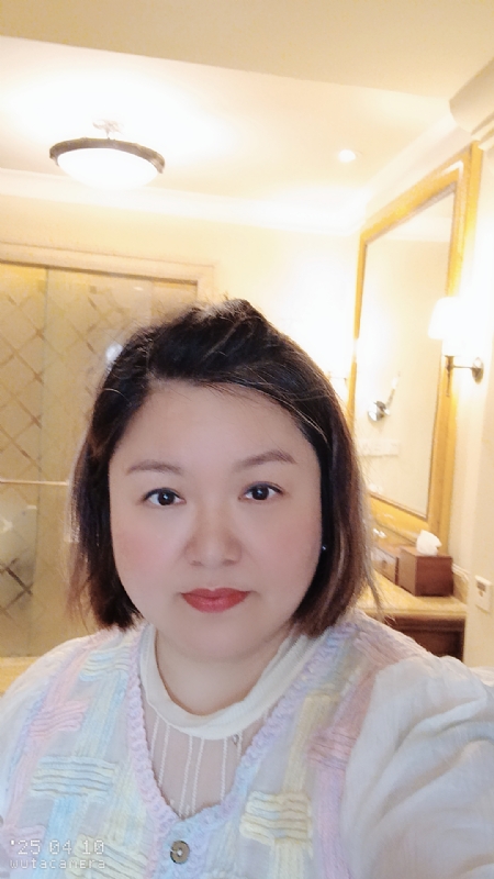 衎静玲瓏的第一张照片--洛阳相亲服务中心