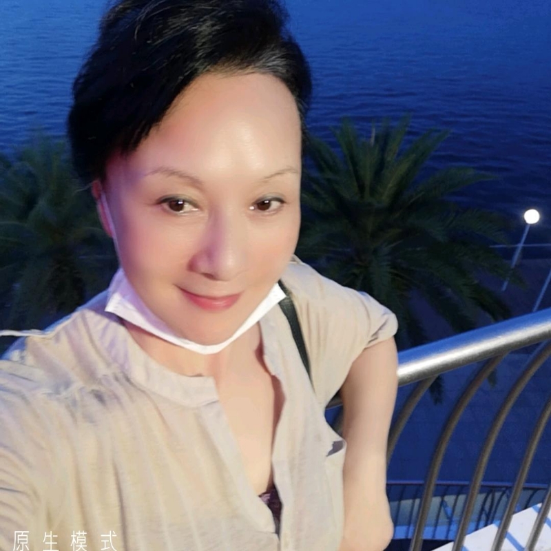 hong的第一张照片--洛阳相亲服务中心
