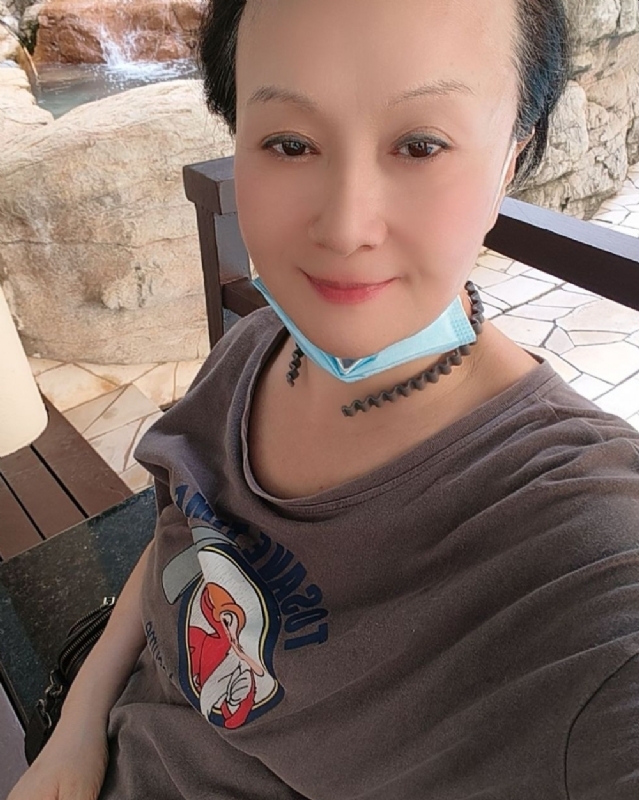 hong的第三张照片--洛阳相亲服务中心