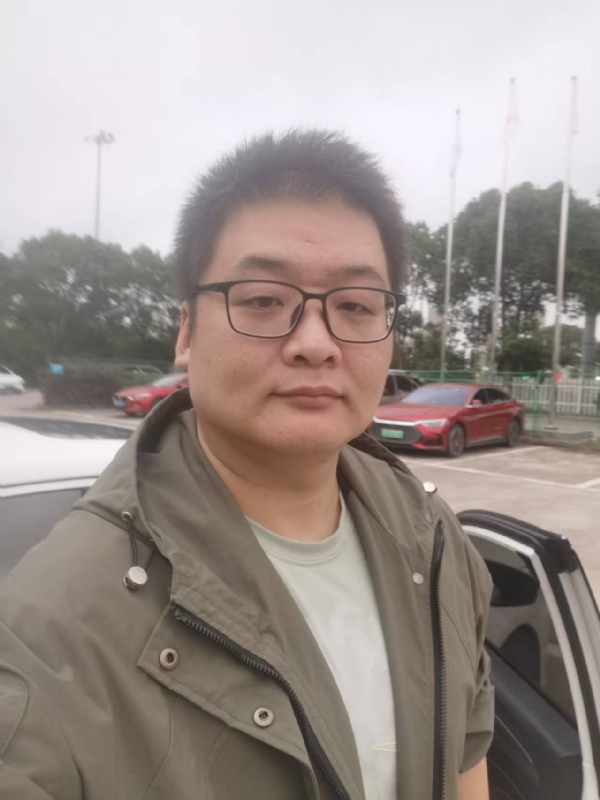 Russell的第一张照片--洛阳相亲服务中心