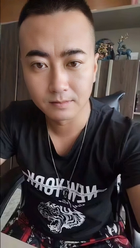 Luck耀的第一张照片--洛阳相亲服务中心