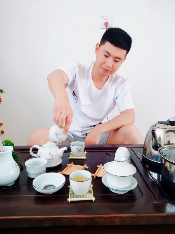 日月的第一张照片--洛阳相亲服务中心