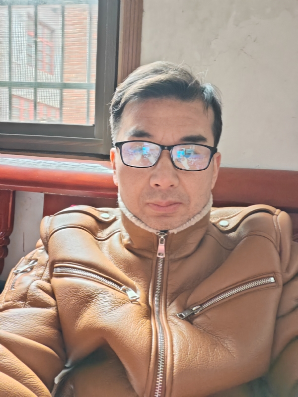 弹簧的第一张照片--洛阳相亲服务中心