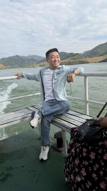 烟花易笑的第一张照片--洛阳相亲服务中心