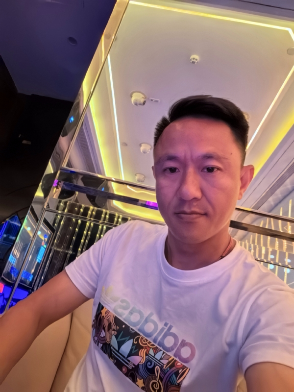 辞岸的第一张照片--洛阳相亲服务中心