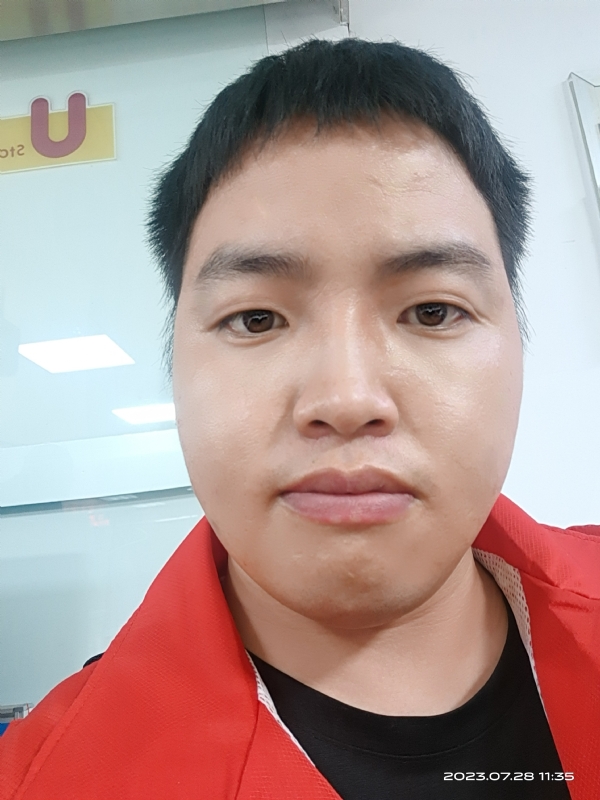 匆忙的第二张照片--洛阳相亲服务中心