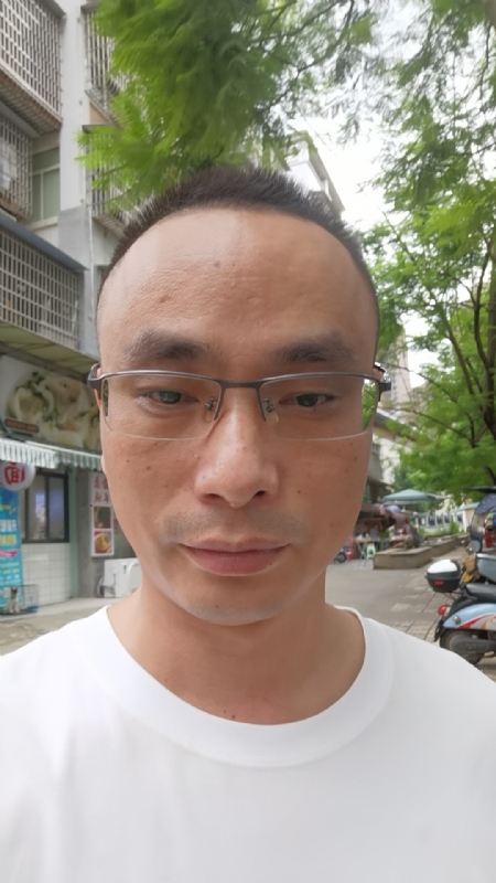 孤狼的第二张照片--洛阳相亲服务中心