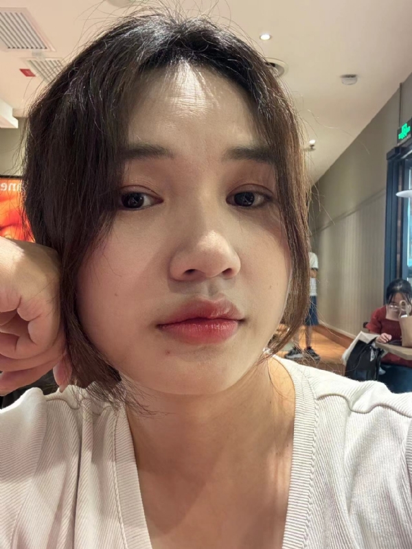 粉墨的第一张照片--洛阳相亲服务中心