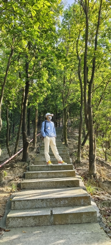 书衣的第三张照片--洛阳相亲服务中心