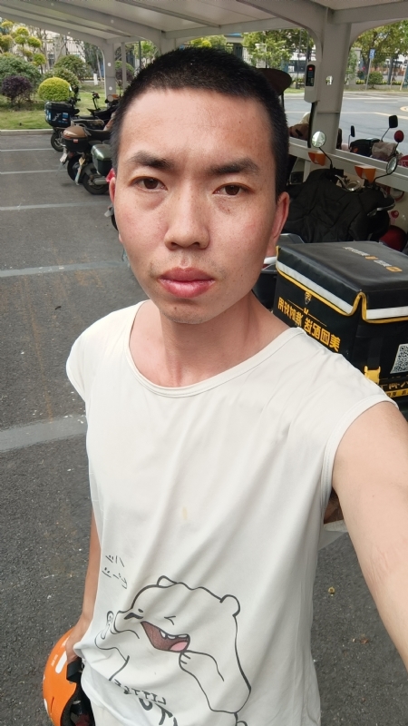 想找个女朋友的第一张照片--洛阳相亲服务中心